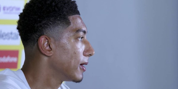 德甲球队多特蒙德球员乔布·贝林厄姆接受媒体访问
        
    德甲球队多特蒙德球员乔布·贝林厄姆接受媒体访问