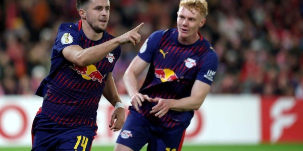 德国杯：4-1，26岁鲍姆加特纳凌空垫射+双响炮，助德甲第2晋级