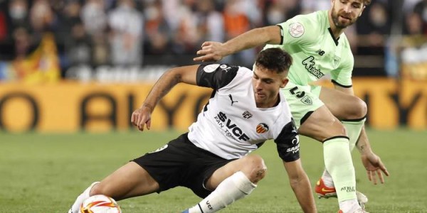 西甲保级生死战！巴伦西亚主场死磕比利亚雷，黄潜客场能否碾压颓势？